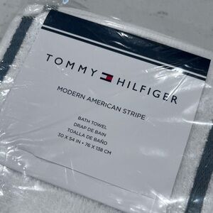 NWT - Tommy Hilfiger Bath Tiwel